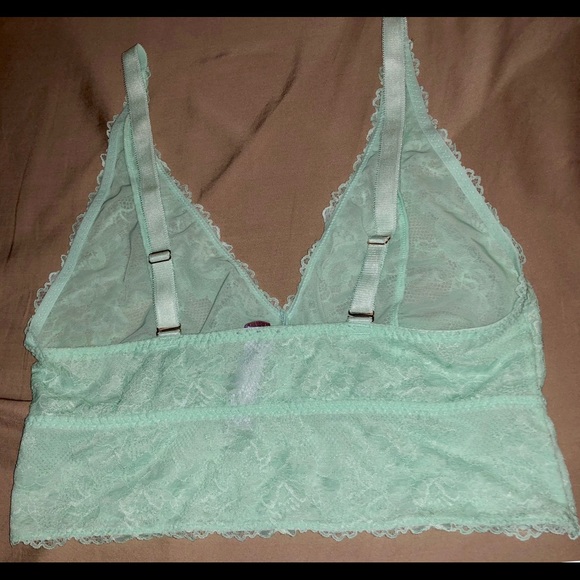 Wireless lace bralette - Picture 2 of 3